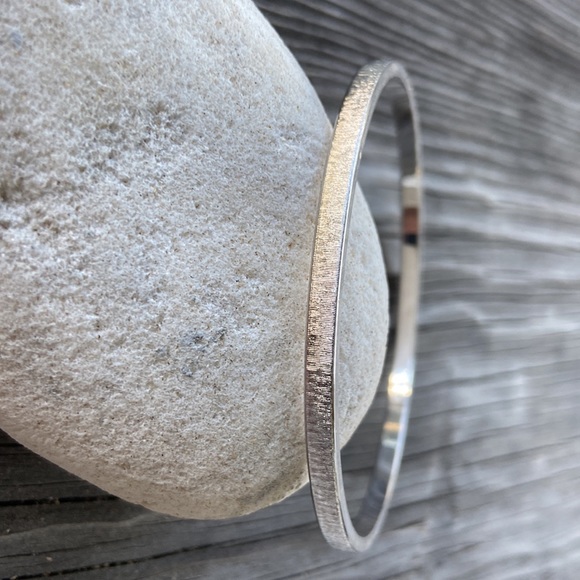 Vintage Brushed Monet Bangle - Picture 4 of 4